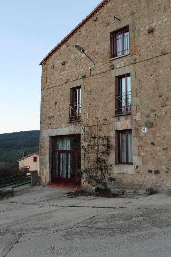 Penzion La Casa De La Petra Quintanar de la Sierra Exteriér fotografie